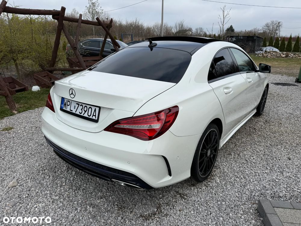Mercedes-Benz CLA 180 AMG Line - 13