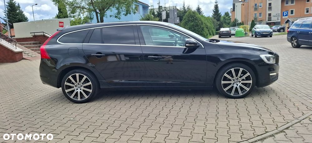 Volvo V60 D3 Drive-E Momentum - 4