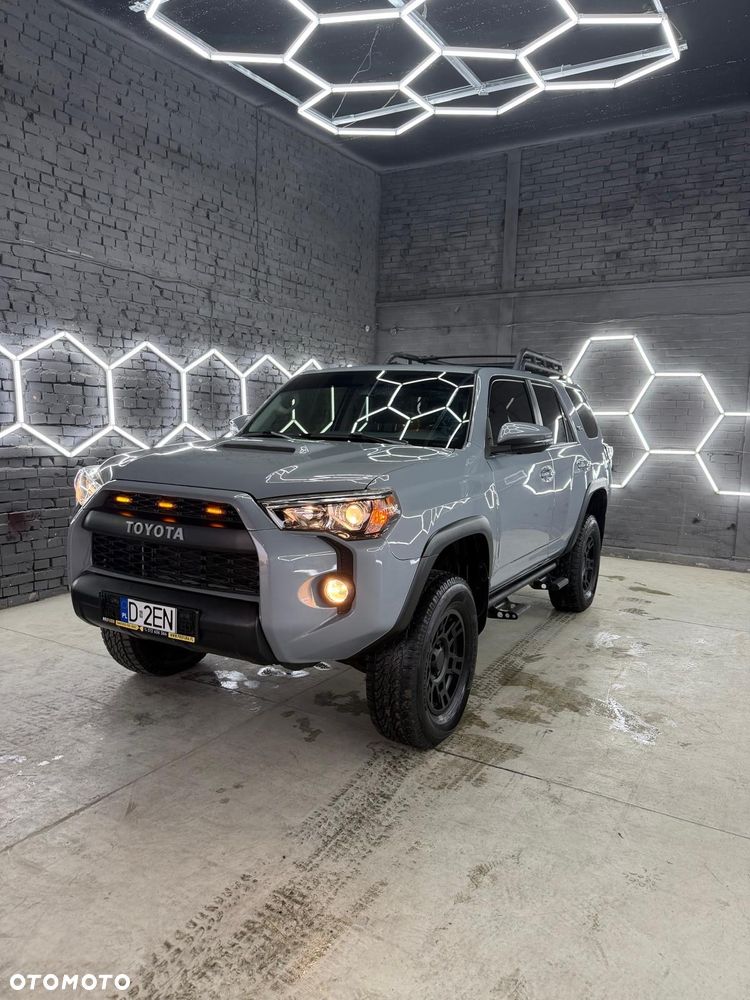 Toyota 4-Runner - 11