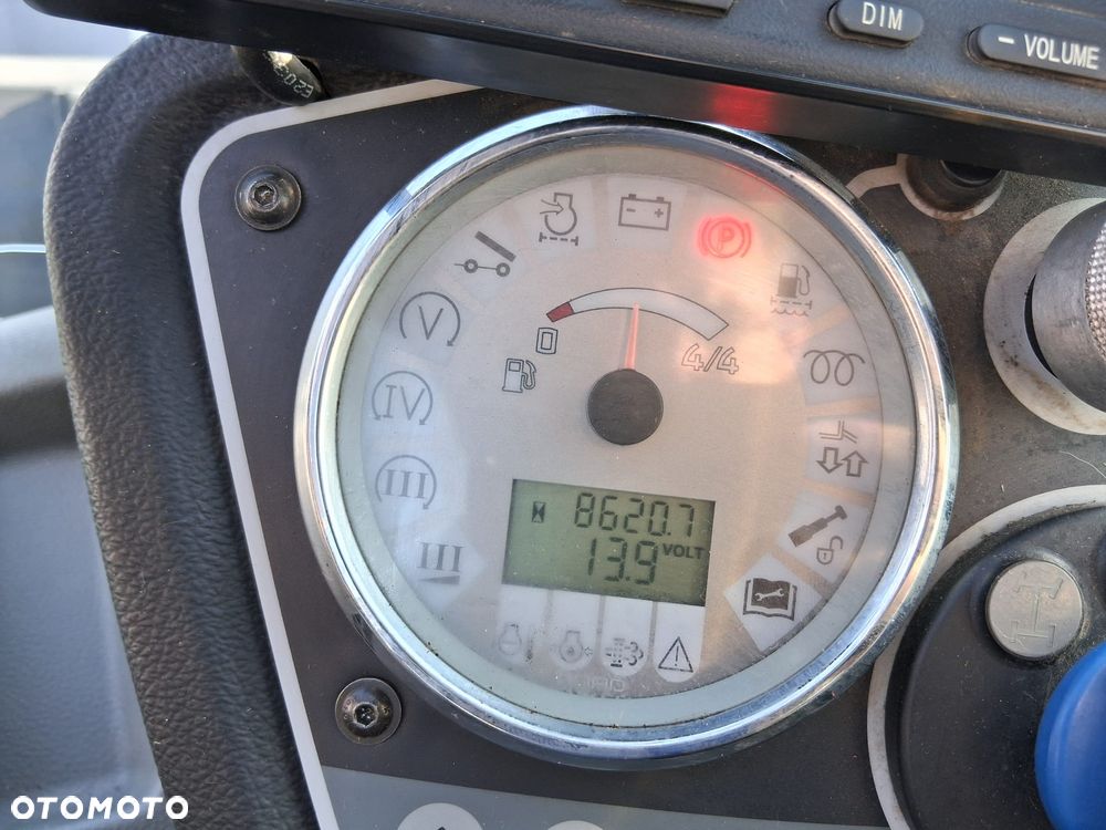 Claas SCORPION 7050 - 2