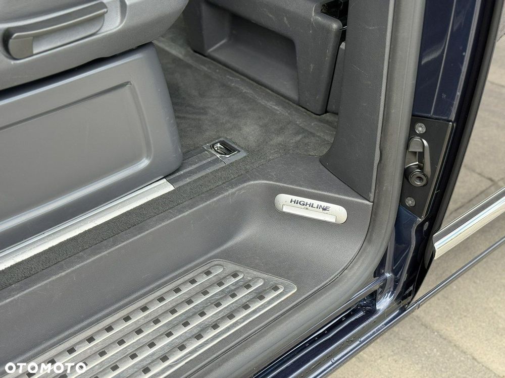 Volkswagen Multivan - 18