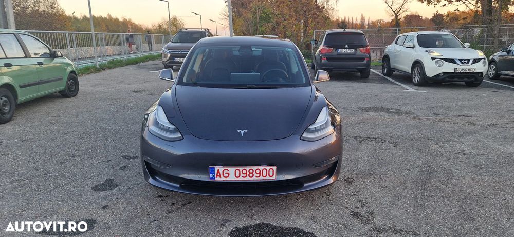 Tesla Model 3 - 2