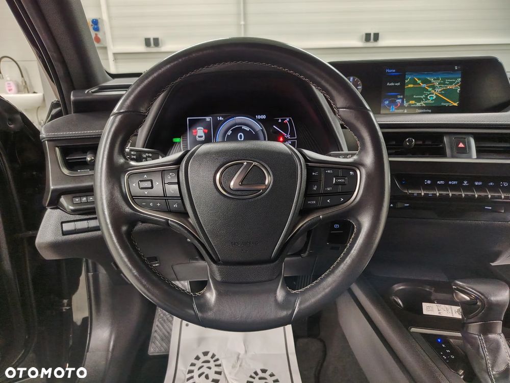 Lexus UX 250h Elegance 2WD - 31