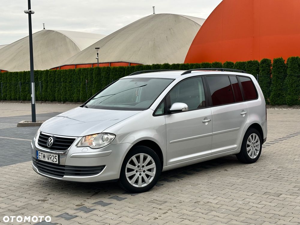 Volkswagen Touran 1.9 TDI Trendline DSG - 8