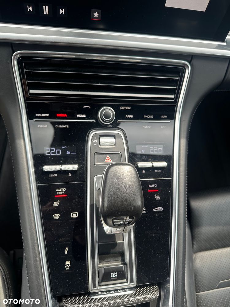 Porsche Panamera 4S - 21