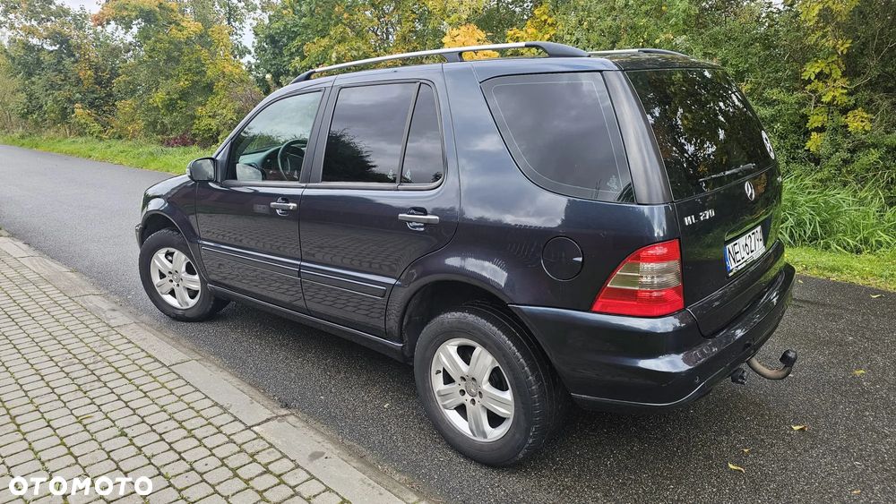 Mercedes-Benz ML - 9