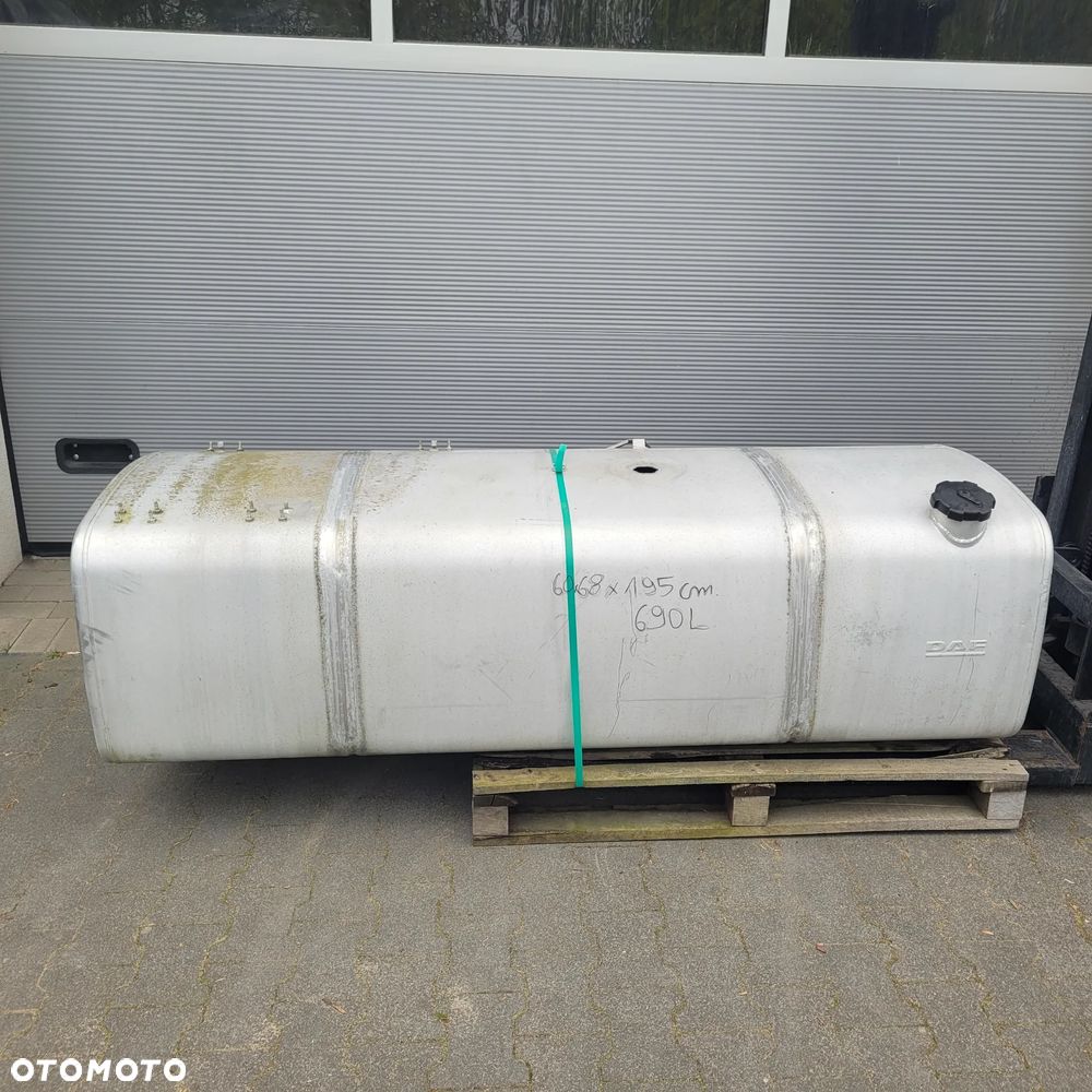 ZBIORNIK PALIWA DAF 690L 1945569 60X68X195CM CHWALIM116 - 1