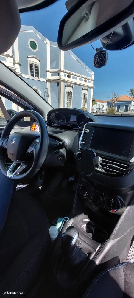 Peugeot 208 1.6 BlueHDi Style - 8