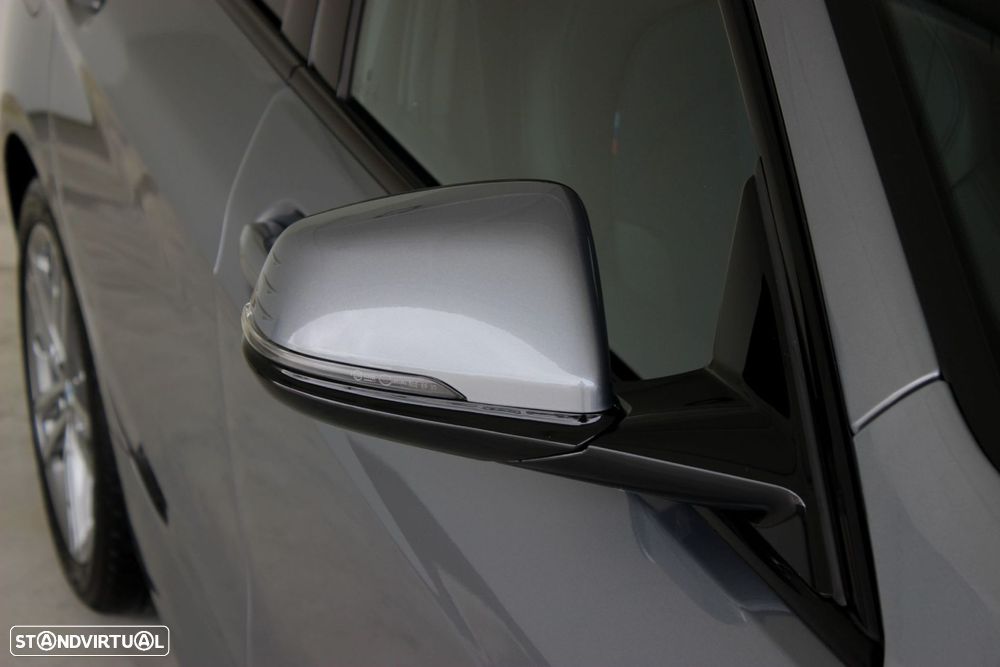 BMW 116 d Pack 50 anos M Auto - 10