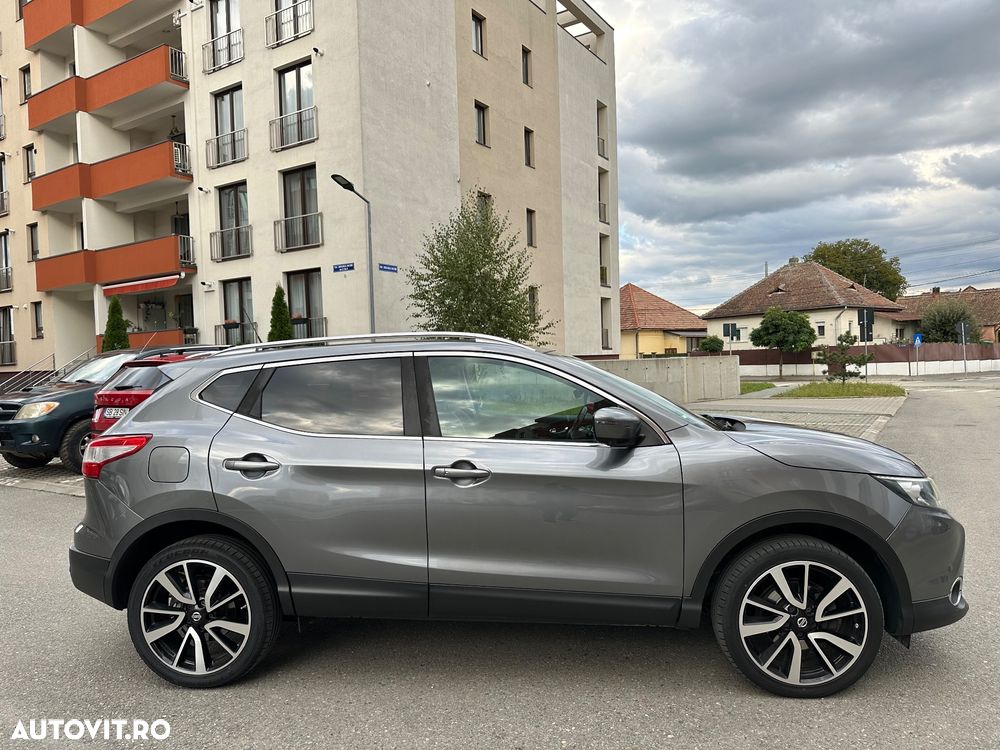 Nissan Qashqai 1.6L dCi Start/Stop 4X4-i Tekna - 11