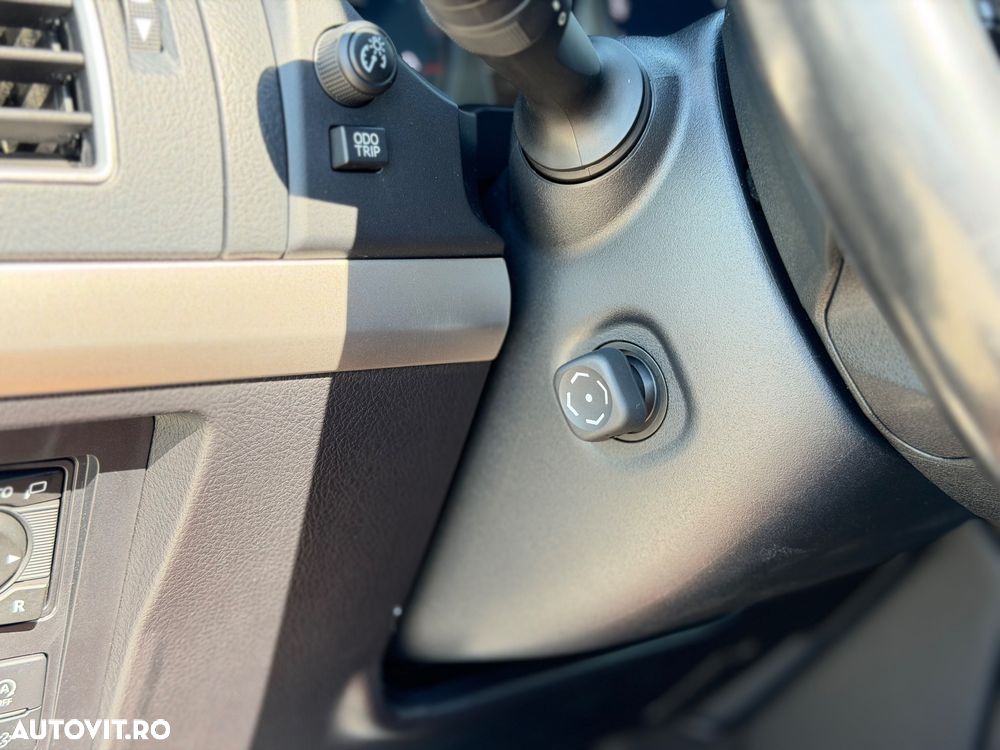 Toyota Land Cruiser 2.8l D-4D 204 CP A/T 7 locuri Luxury AVS - 35