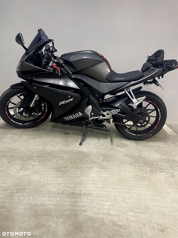 Yamaha YZF - 6