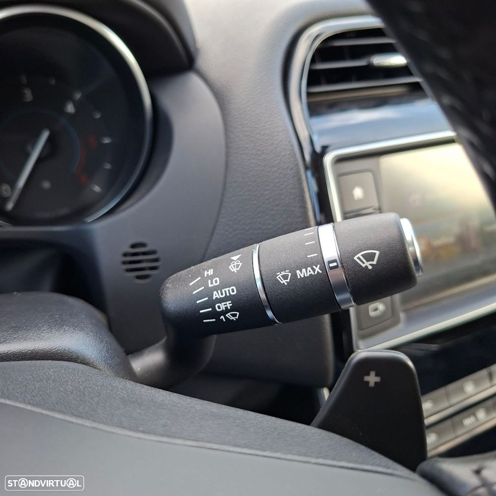 Jaguar XE 2.0 D Portfolio AWD Aut. - 17