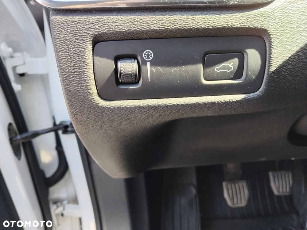 Volvo XC 60 D4 Momentum - 17