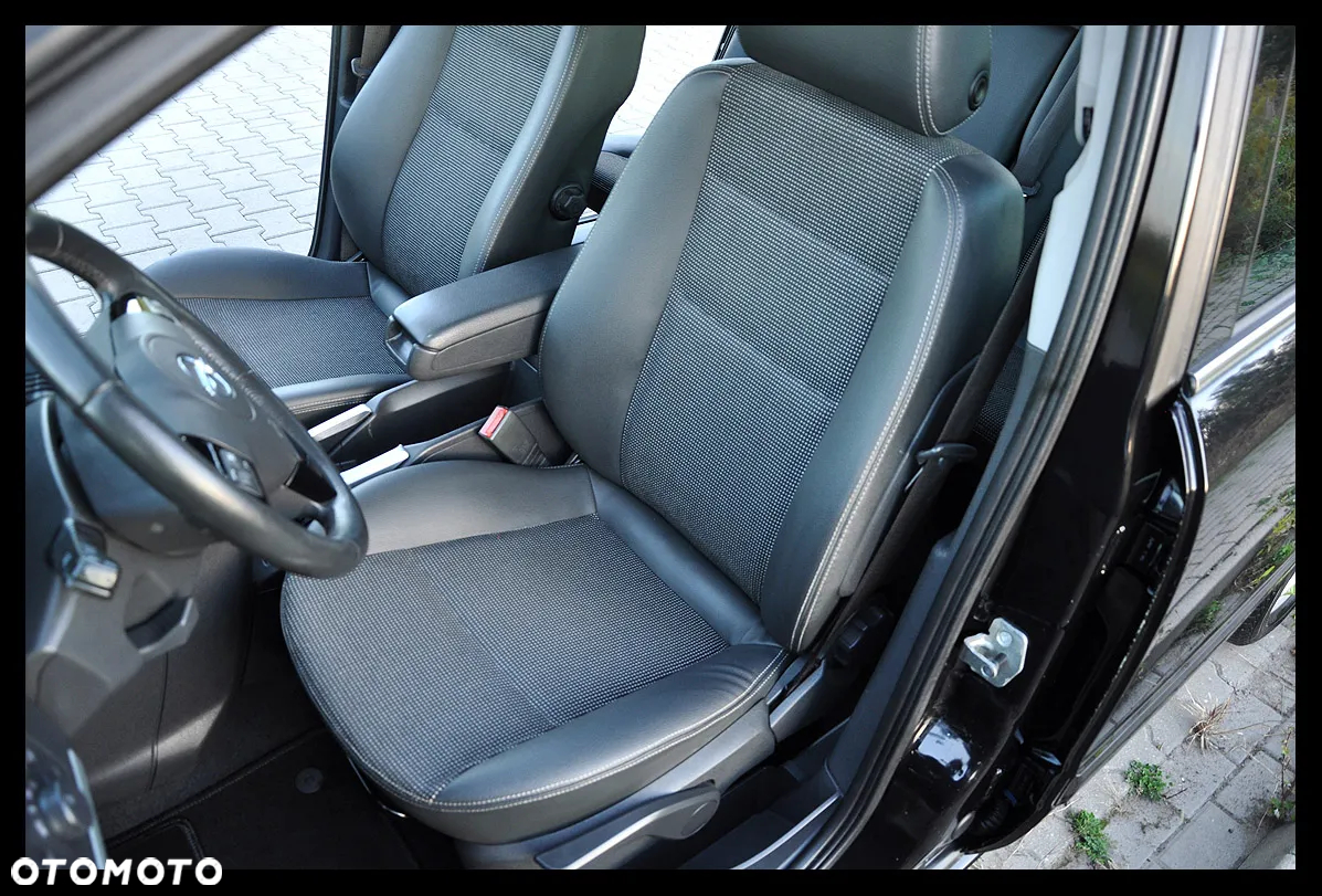 Opel Zafira 1.8 Cosmo - 25