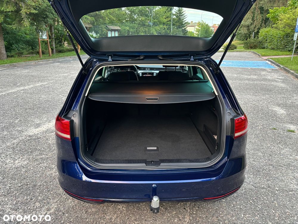 Volkswagen Passat - 23
