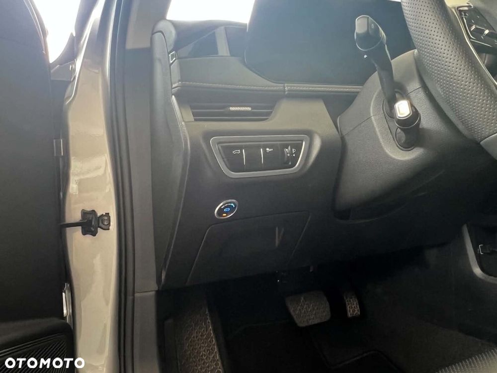 Bestune B70 2.0T Elegance - 16