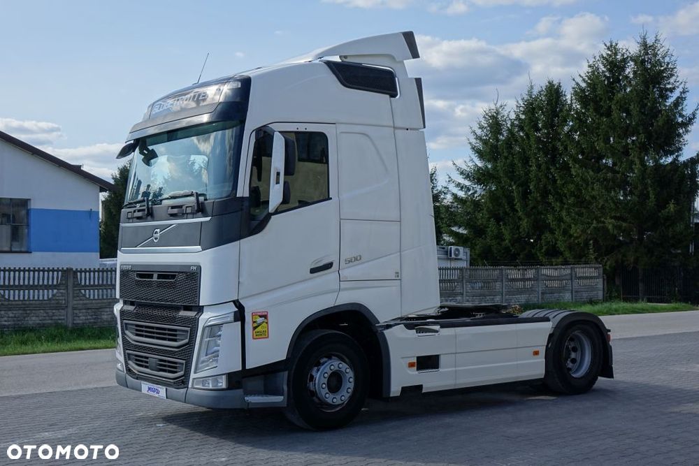 Volvo FH 500 GLOBETROTTER / EURO 6 / STANDARD / AUTOMAT / KLIMATYZACJA POSTOJOWA / LODÓWKA / 2 ZBIORNIKI - 1
