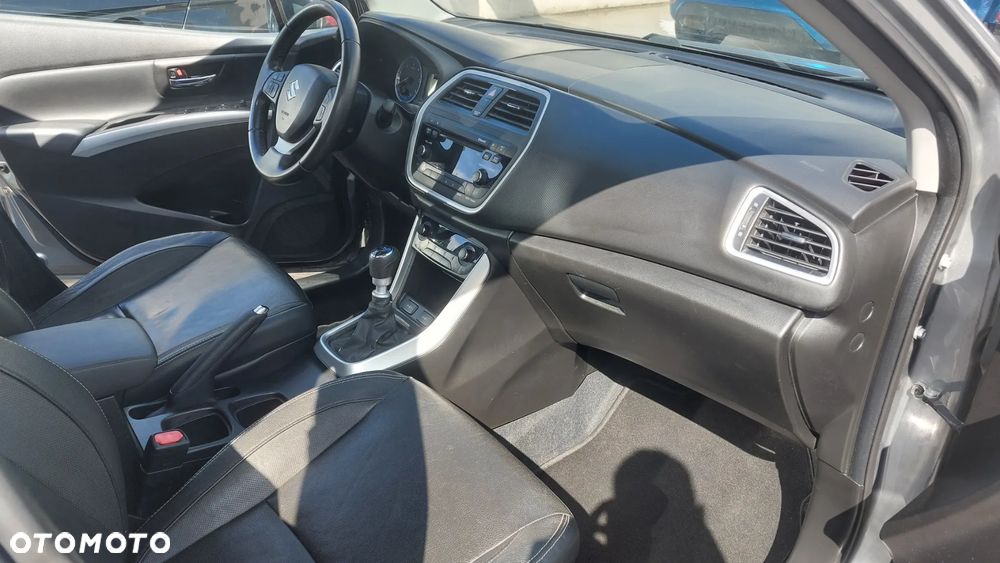 Suzuki SX4 S-Cross 1.6 DDiS Premium Plus - 6