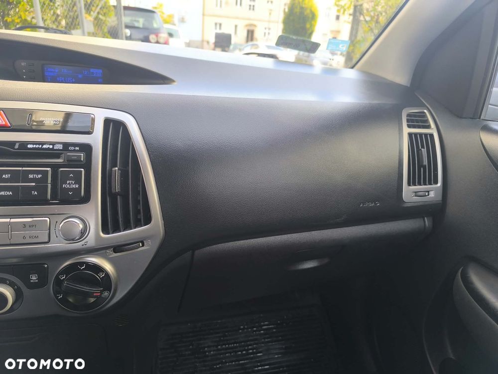 Hyundai i20 - 27