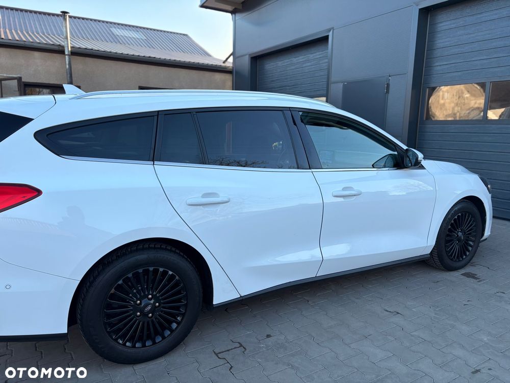 Ford Focus 1.5 EcoBlue Start-Stopp-System COOL&CONNECT DESIGN - 6