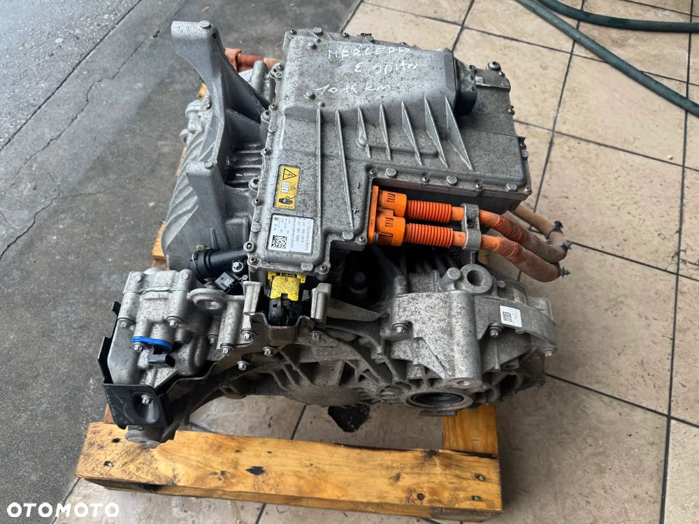 E Sprinter 907 910 silnik elektryczny A9103408000 przebieg 10tyś  JAK NOWY - 2