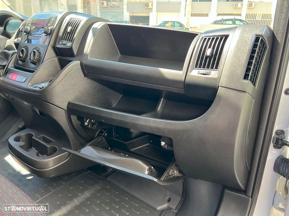 Peugeot Boxer 2.2 BlueHdi 335 L3H3 - 19