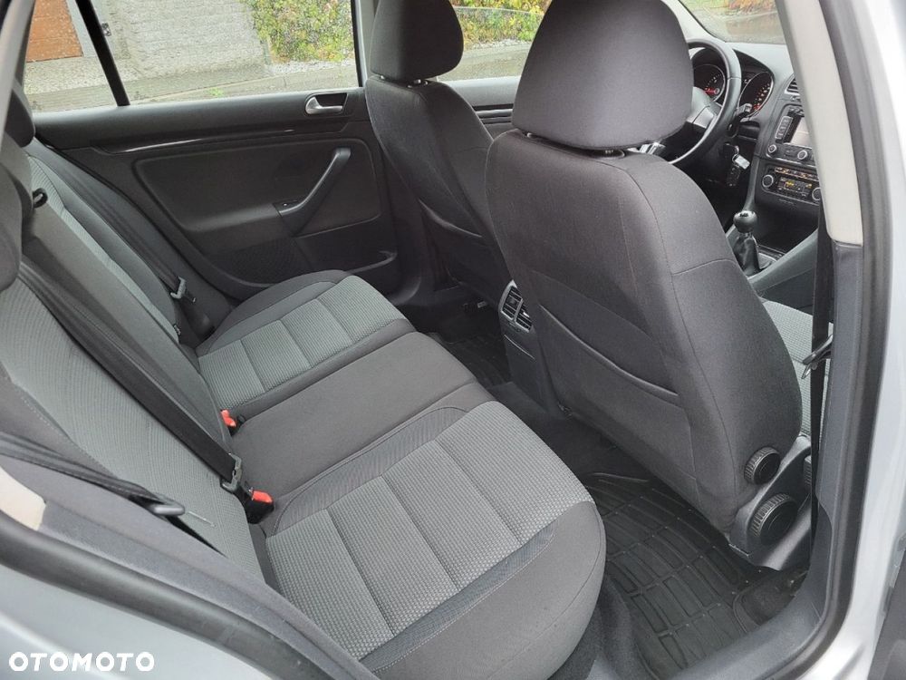 Volkswagen Golf - 8