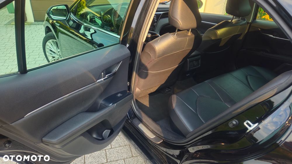Toyota Camry 2.5 Hybrid Executive CVT - 9