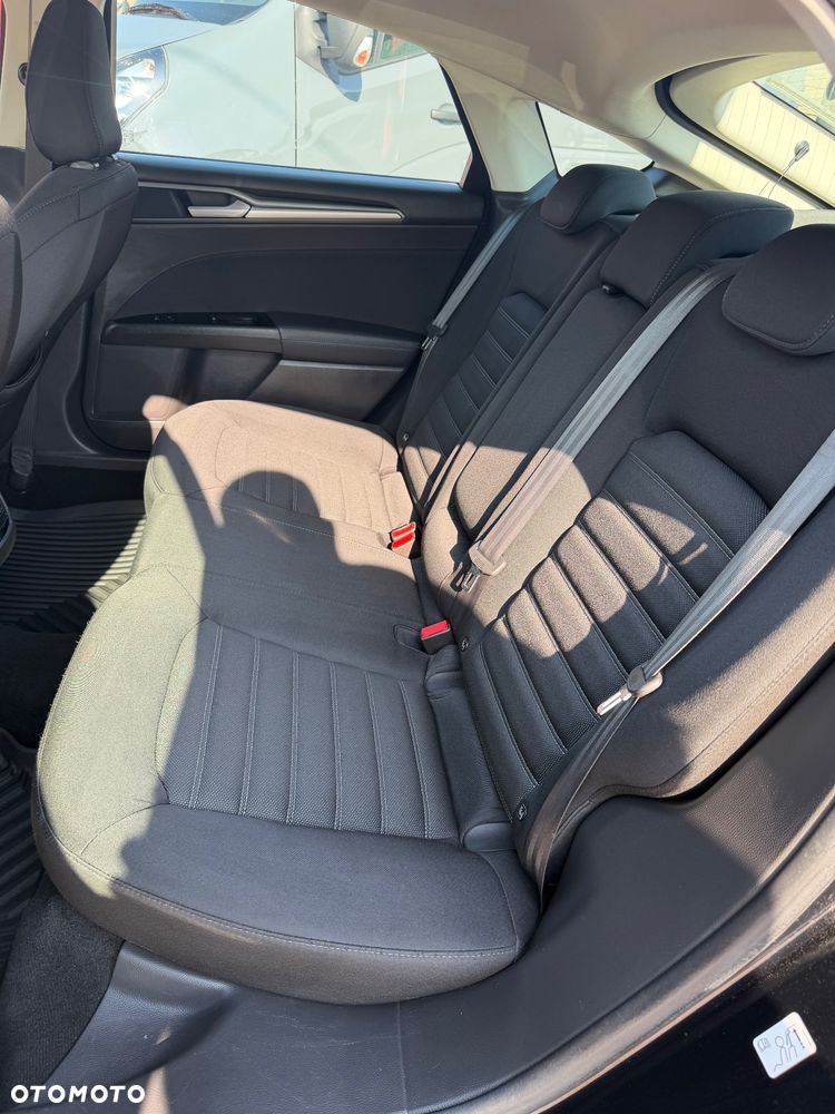 Ford Mondeo - 12