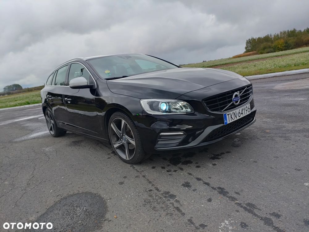 Volvo V60 D3 R-Design - 9