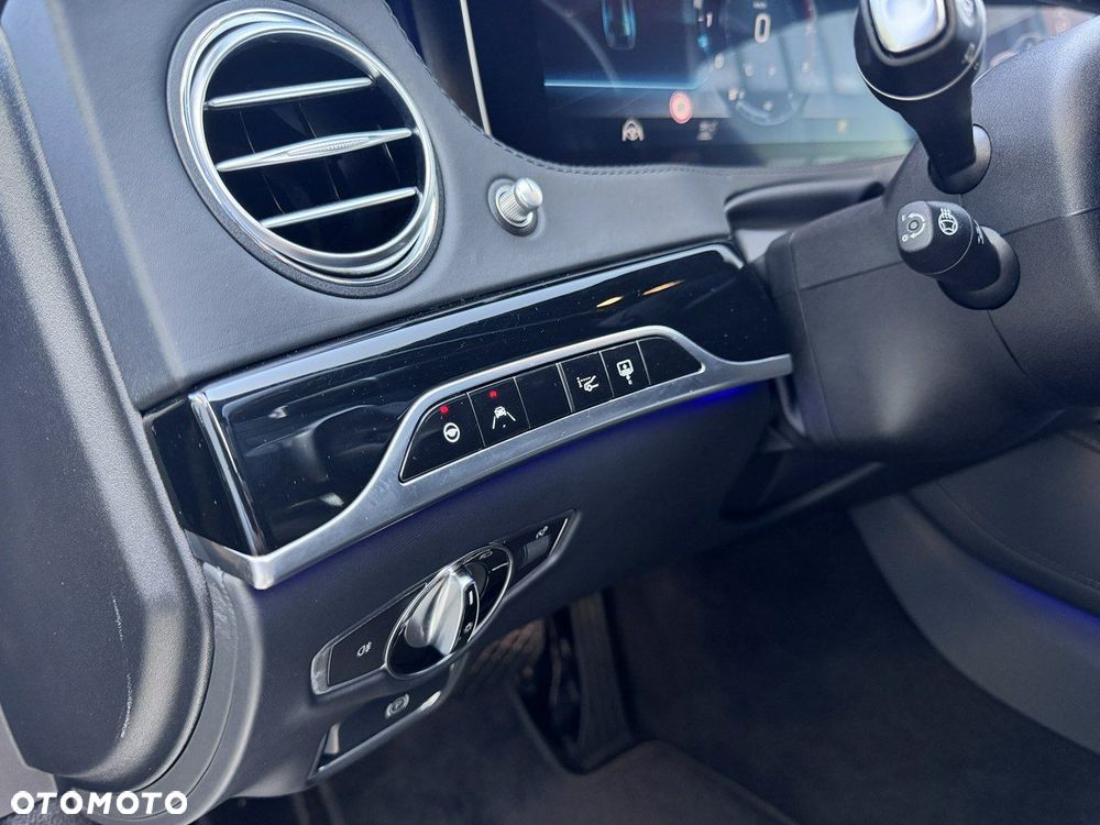 Mercedes-Benz Klasa S 560 4-Matic L 9G-TRONIC - 25