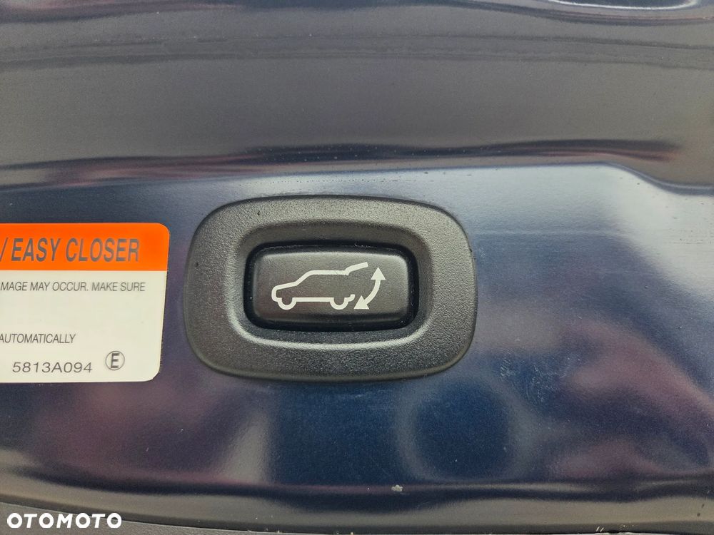 Mitsubishi Outlander 2.0 Instyle Navi 4WD CVT - 18