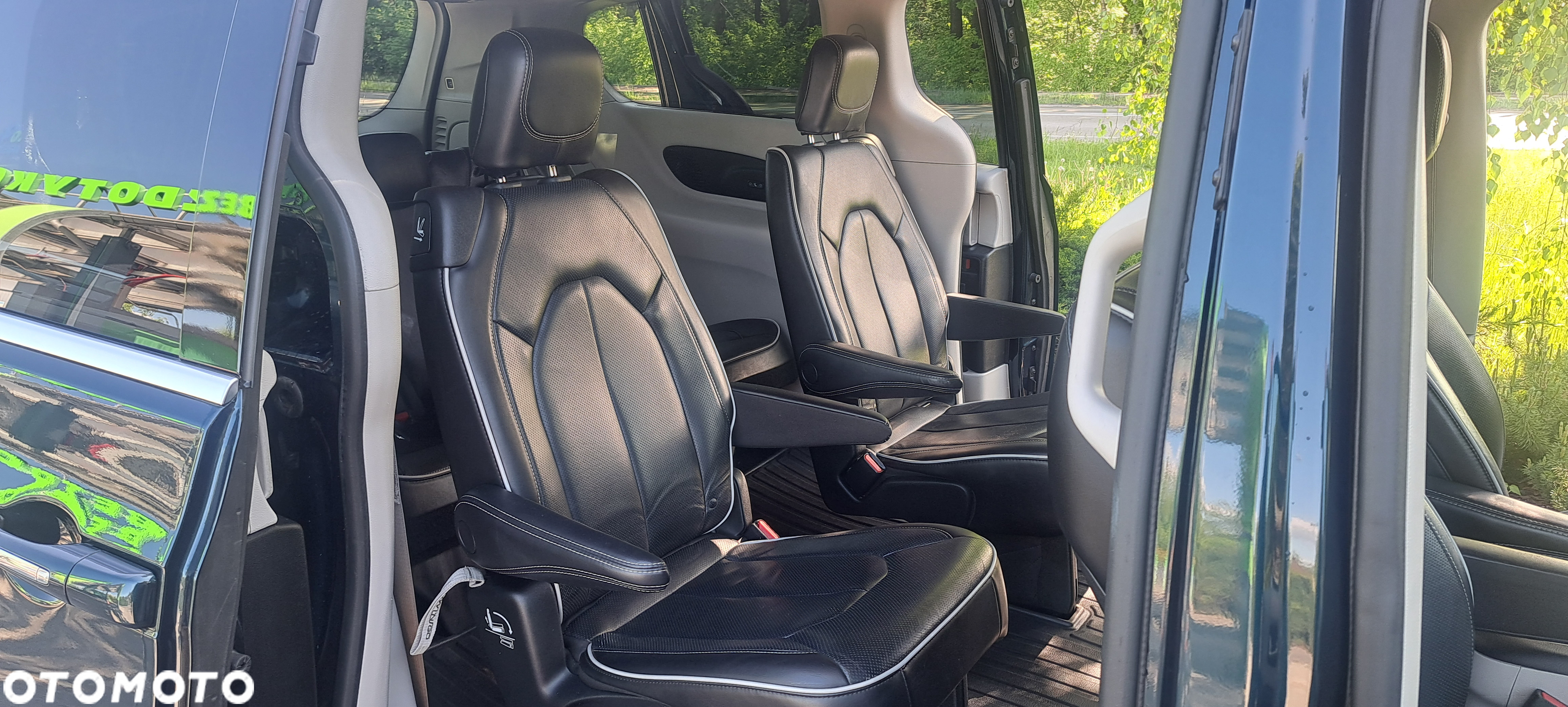 Chrysler Pacifica - 19