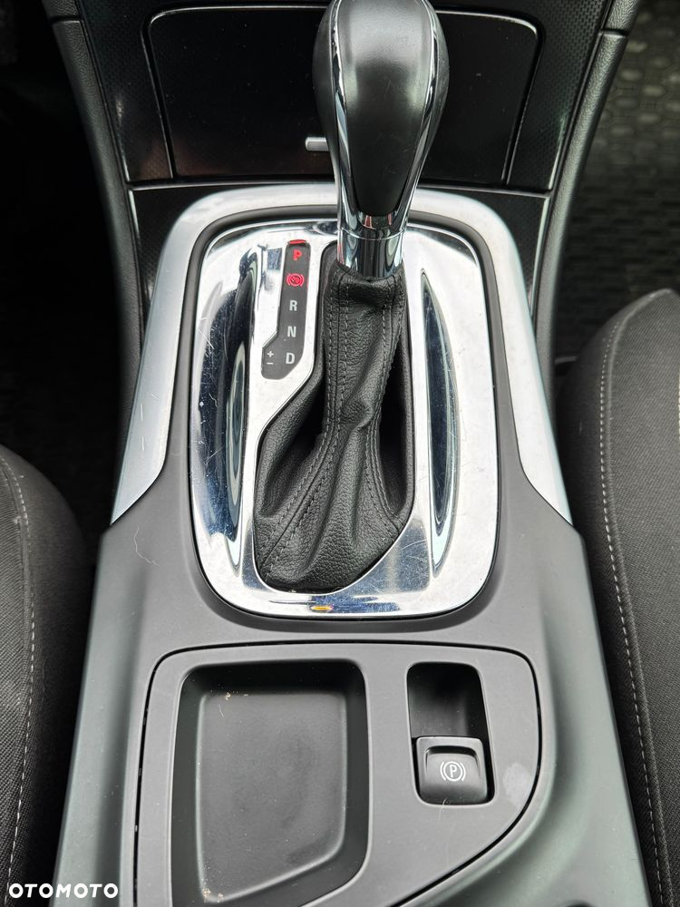 Opel Insignia 2.0 CDTI Cosmo - 11