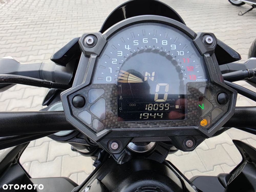Kawasaki Z 900 - 22