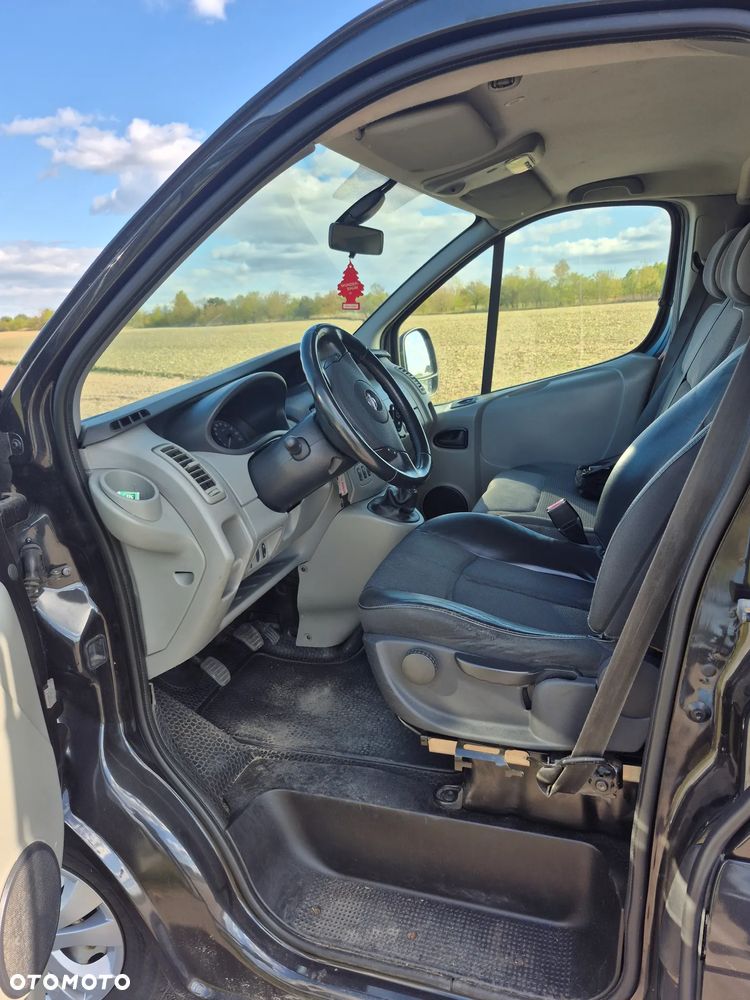 Opel Vivaro - 8