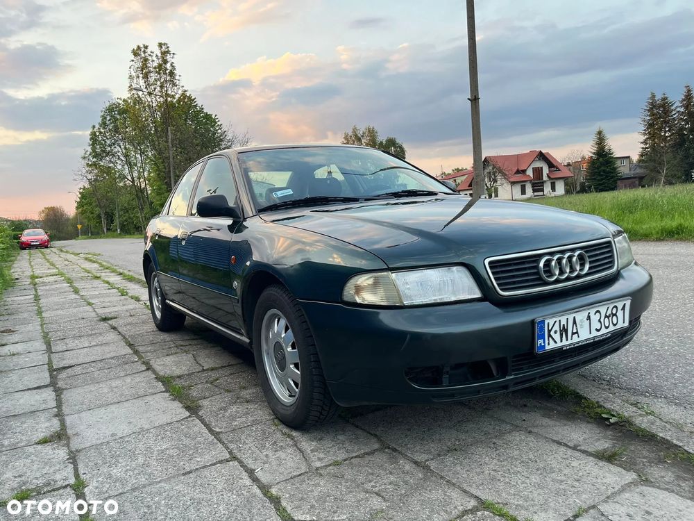 Audi A4 Limousine - 3