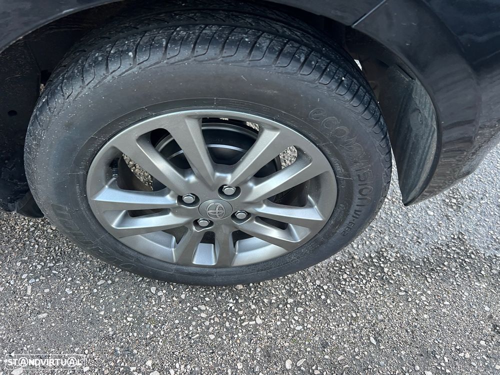 Toyota Yaris 1.4 D-4D Sport +P.Tec. +P.Plus+P.Luxury - 27