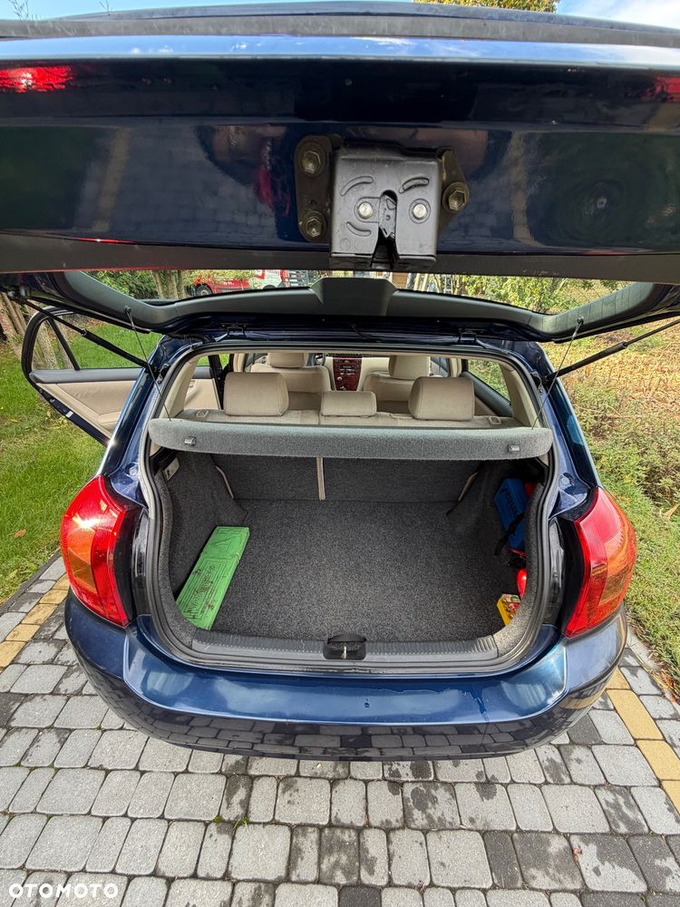 Toyota Corolla - 17