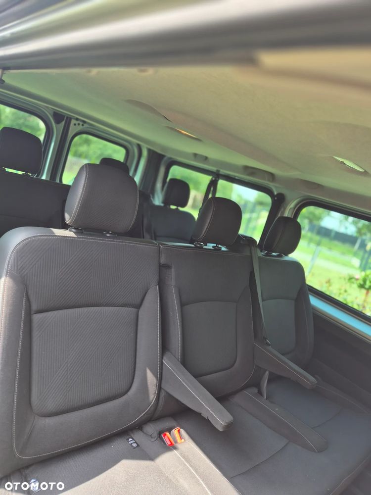 Renault Trafic Grand 2.0 dCi - 10