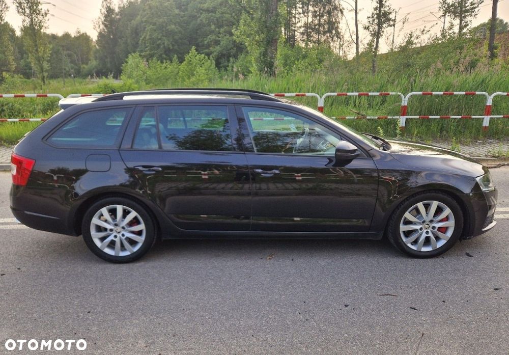 Skoda Octavia Combi 2.0 TDI (Green tec) RS - 34
