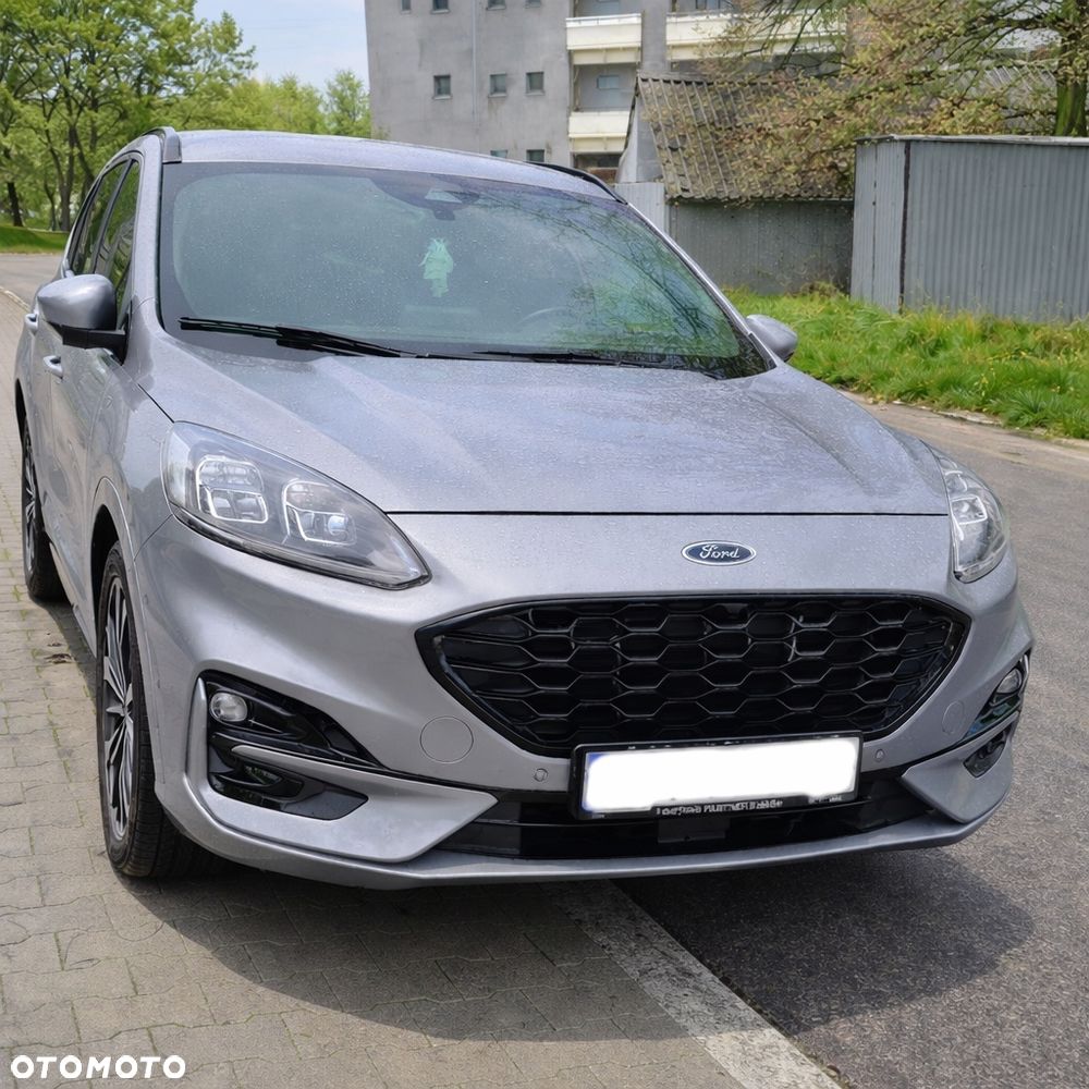 Ford Kuga - 1