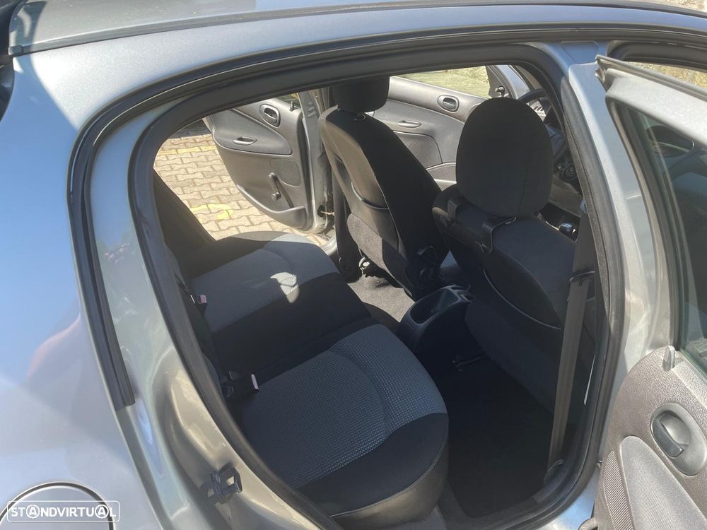 Peugeot 206 1.1 Color Line - 17