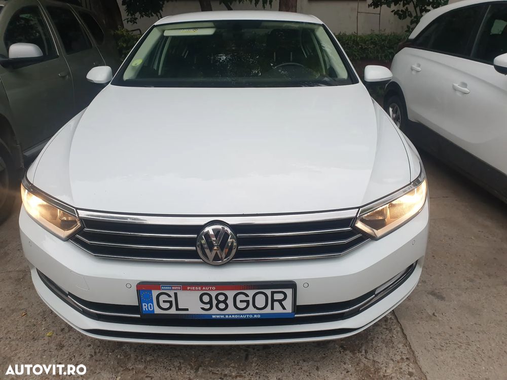 Volkswagen Passat 1.6 TDI (BlueMotion Technology) DSG Comfortline - 1
