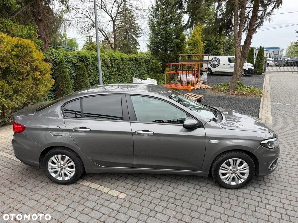 Fiat Tipo 1.4 16v Lounge EU6d - 16