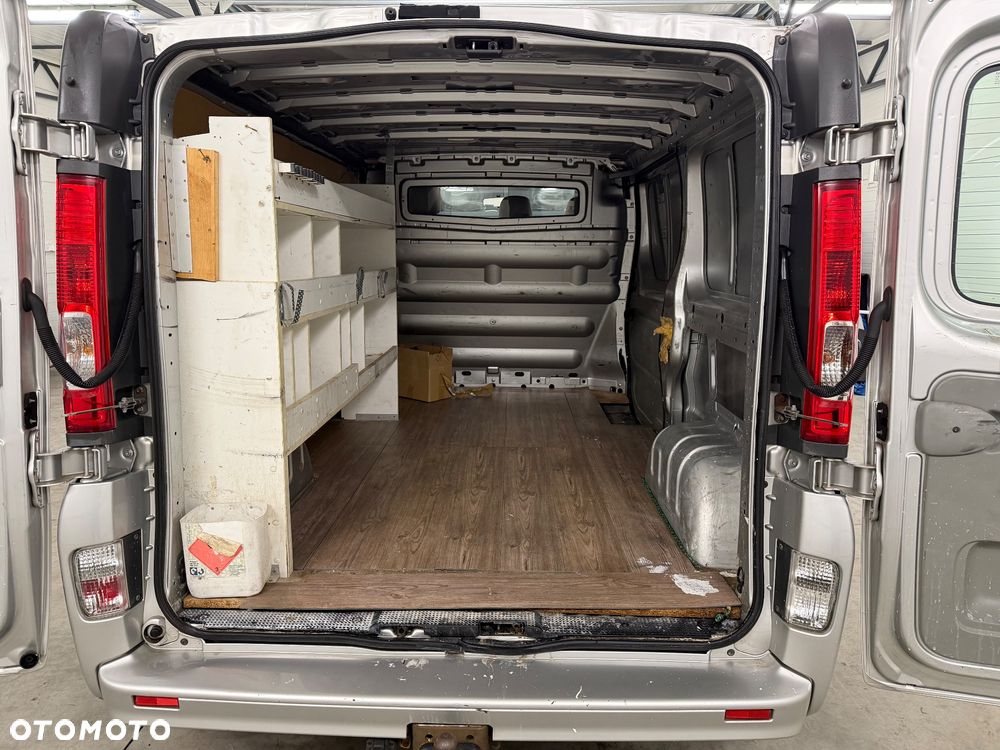 Opel Vivaro - 18