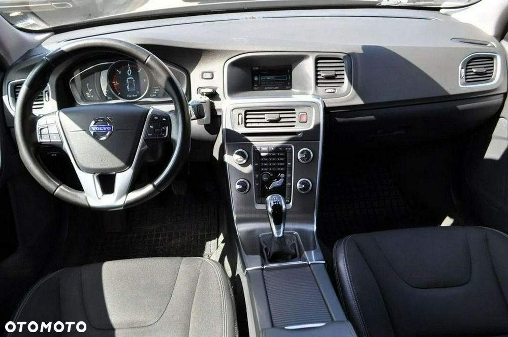 Volvo S60 D4 Drive-E Dynamic Edition (Kinetic) - 28