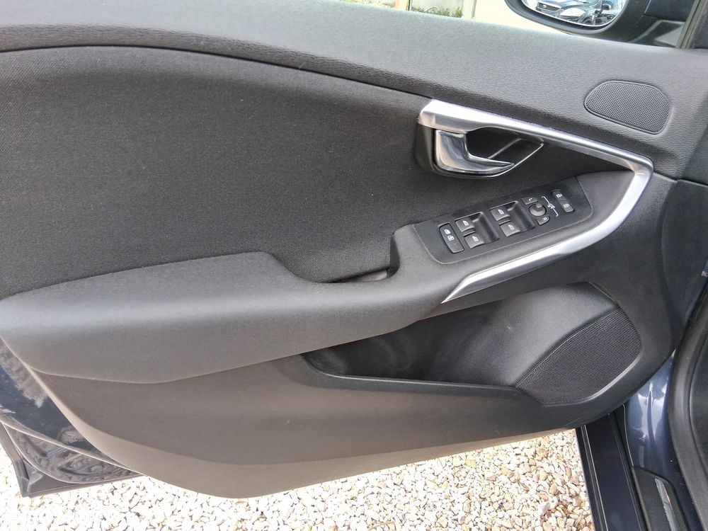 Volvo V40 D2 Inscription - 18