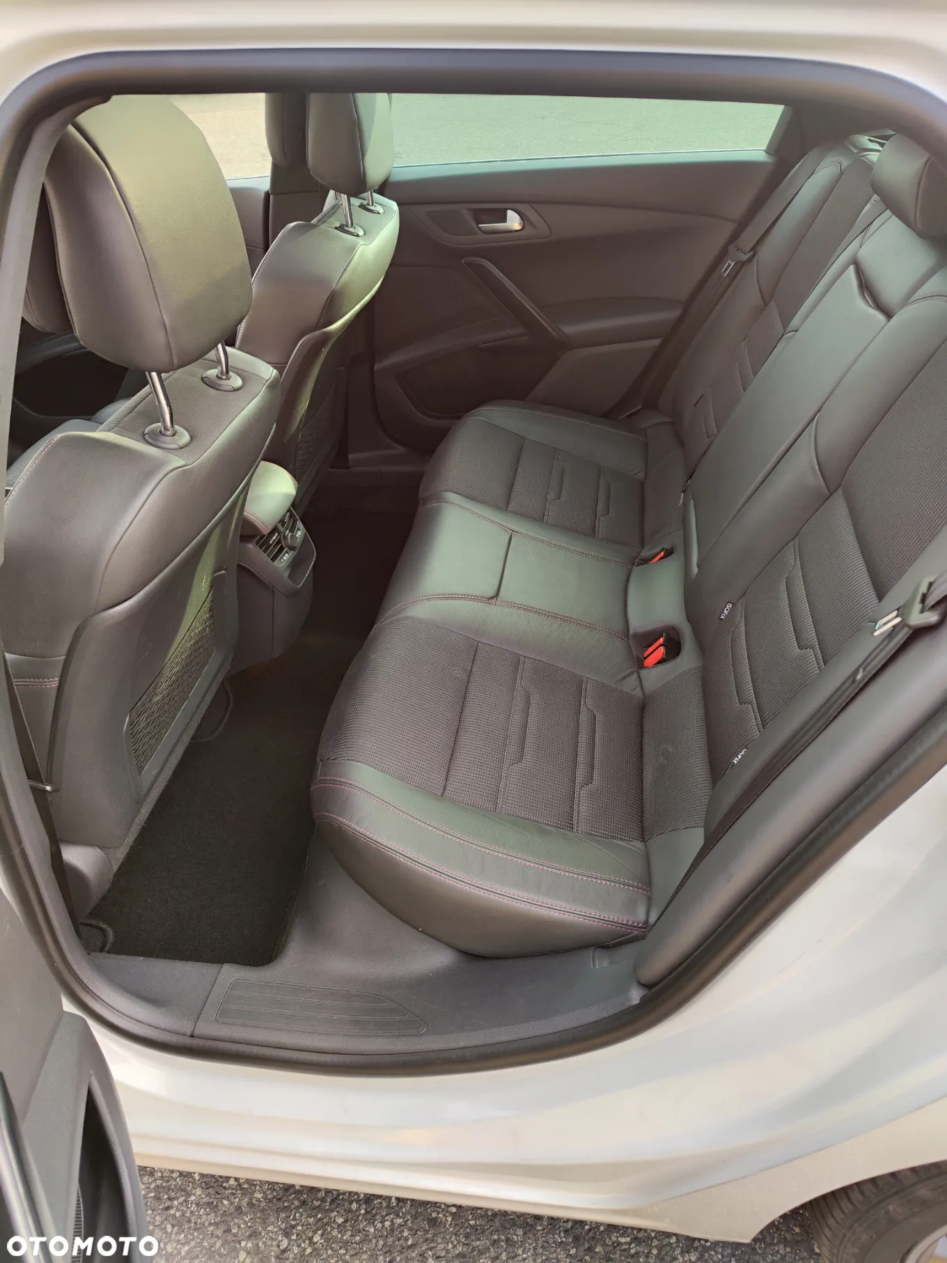 Peugeot 508 SW BlueHDi 180 EAT6 Stop&Start GT - 14